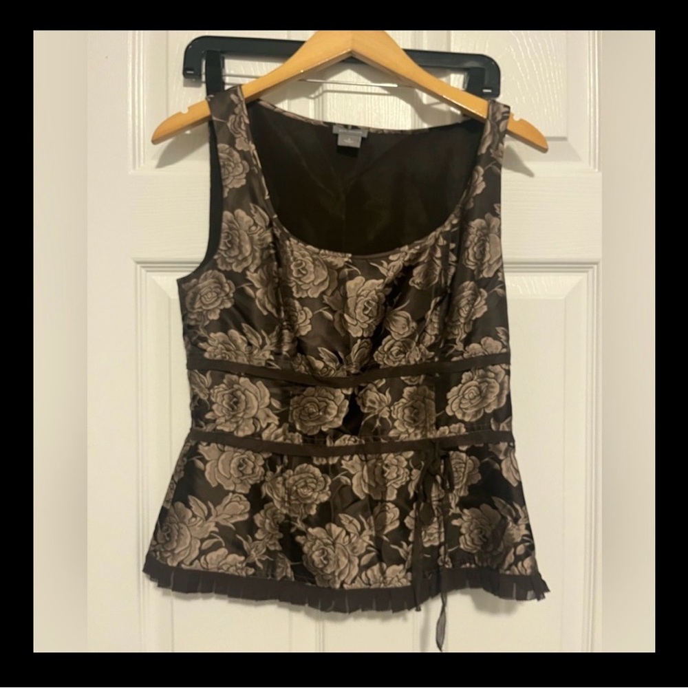 New NWOT Ann Taylor Brown Brocade Floral Sleeveless Blouse Size 4